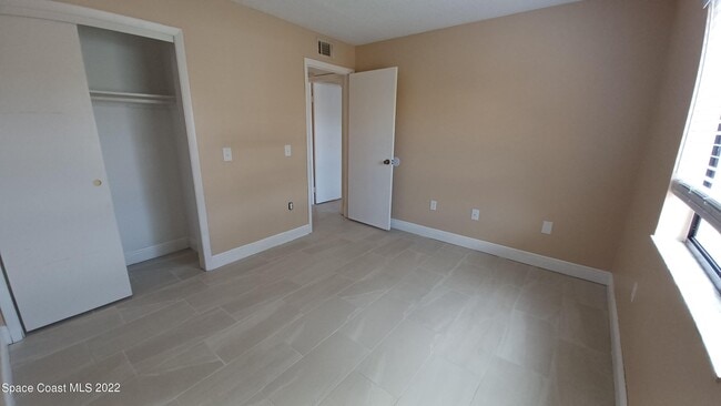 Building Photo - 196 San Juan Cir