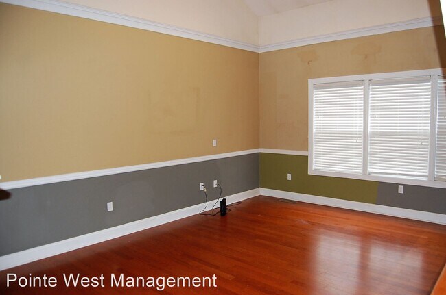 Building Photo - 3 br, 3 bath House - 550 Oak Tree Blvd
