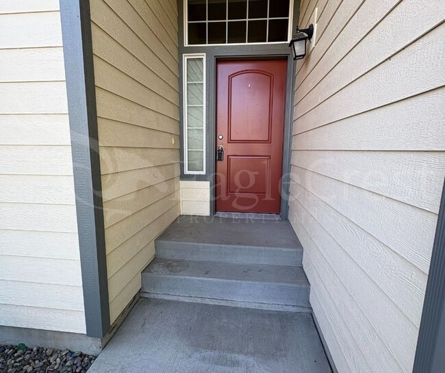 Building Photo - Three Bedroom, Two Bathroom House in Chape...