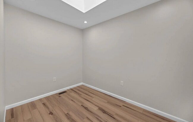 Building Photo - 121 N Patterson Park Ave