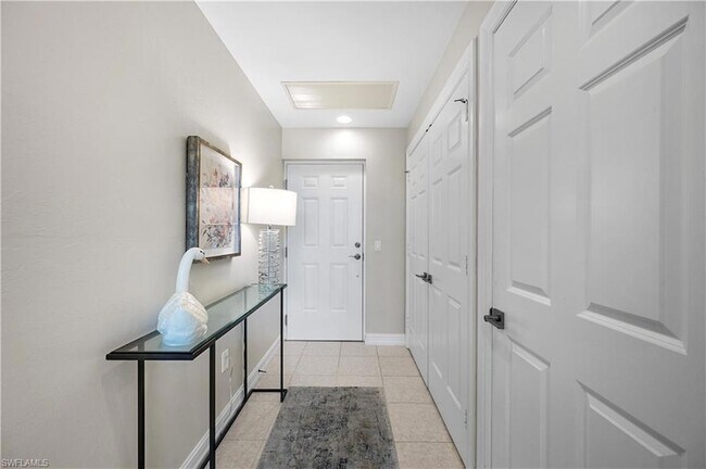 Building Photo - 2738 Tiburon Blvd E