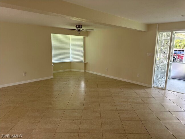 Building Photo - 4464 E Riverside Dr