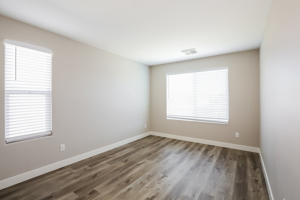 Building Photo - 1077 Water Cove St