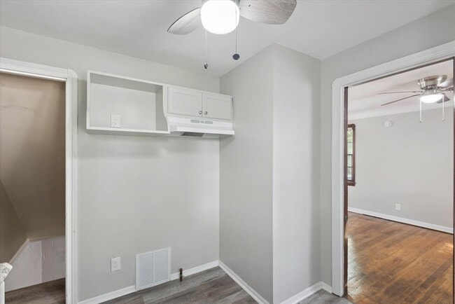 Building Photo - 4723 W 125th St