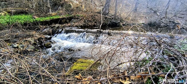 Building Photo - 21b Hoydens Hill Rd