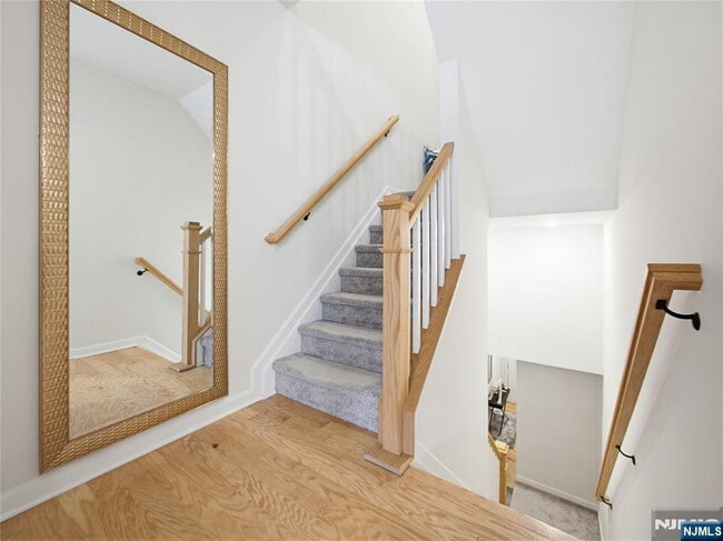 Building Photo - 44 Leahy Dr