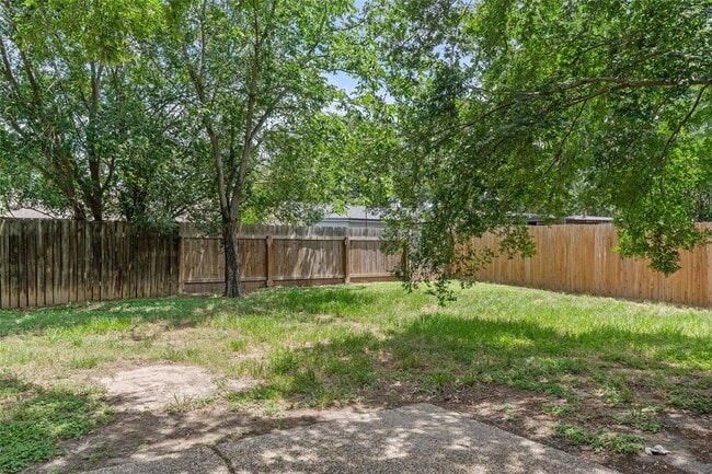 Building Photo - 17622 Autumn Hills Dr