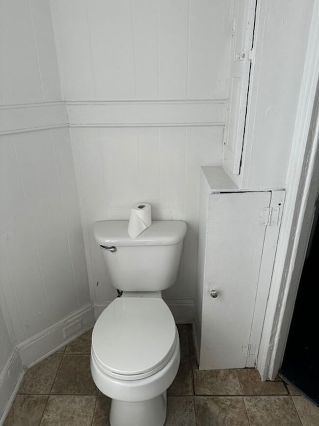 Building Photo - 3 bedroom 1 bathroom York, PA