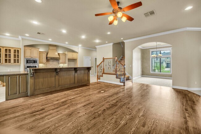 Building Photo - Executive home on double lot in beautiful Enclave at Harvard Ponds.