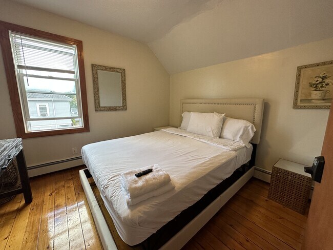 Building Photo - 126 Indiana Ave