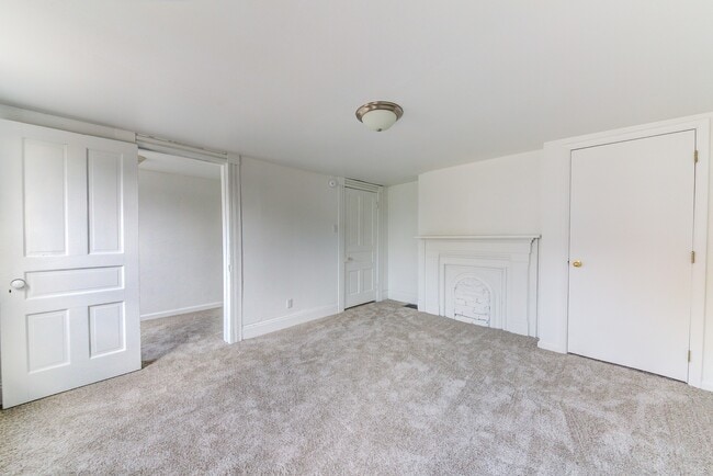 Building Photo - 20 Sylvania Ave