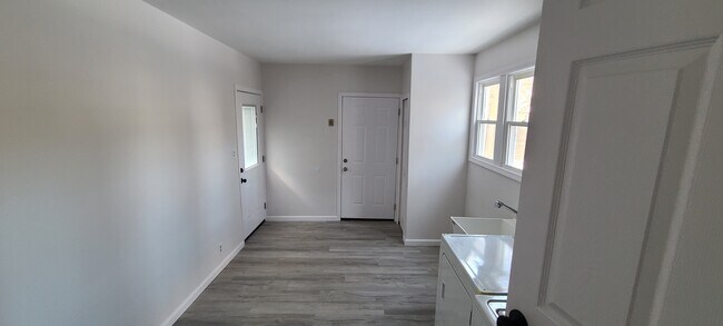 Building Photo - 166 W Milton Ave