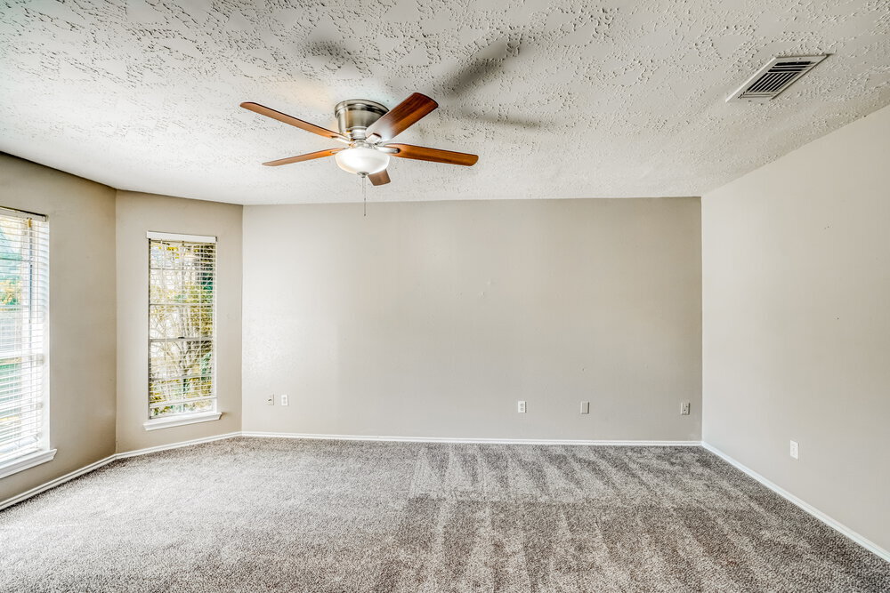 Building Photo - 20110 River Brook Dr