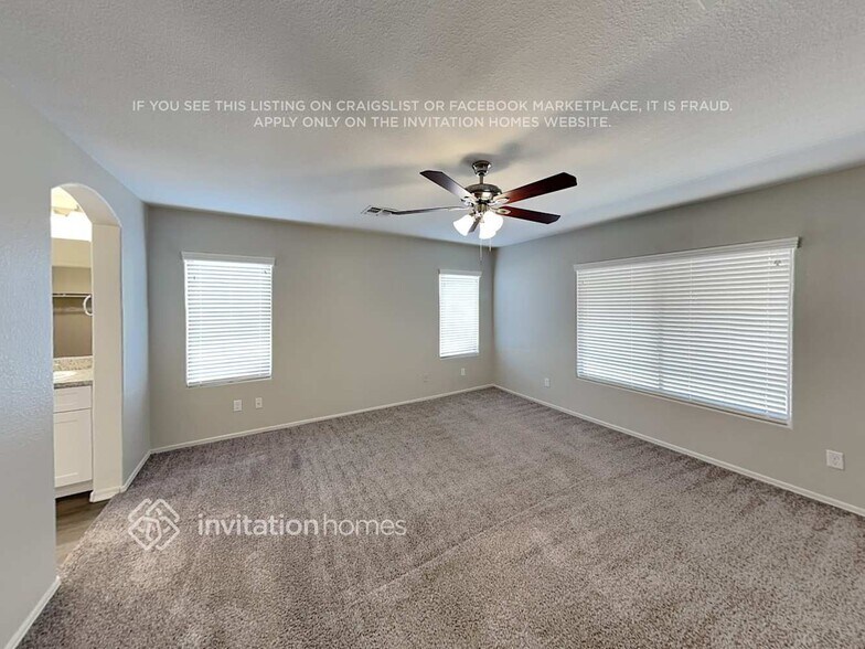 Building Photo - 12724 W Voltaire Ave