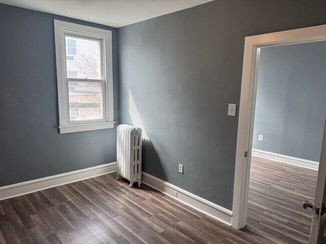 Building Photo - 2 Walnut Street