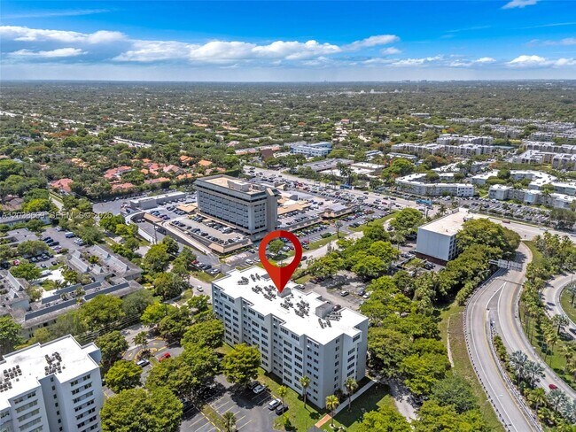 Building Photo - 9001 SW 77th Ave
