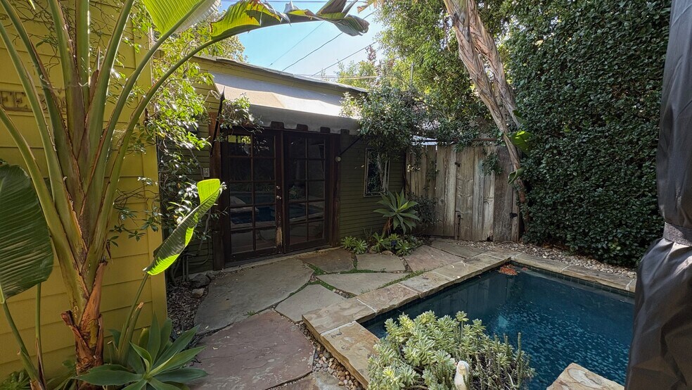 Building Photo - 851 N Ogden Dr