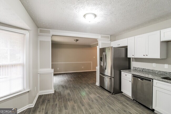 Building Photo - 145 Cardell Farms Rd
