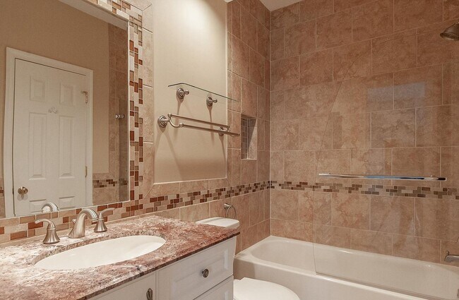 Building Photo - 6954 Ellingham Cir