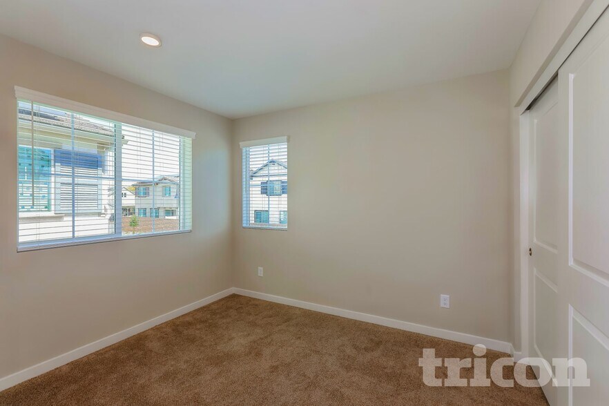 Building Photo - 31658 Luther Dr