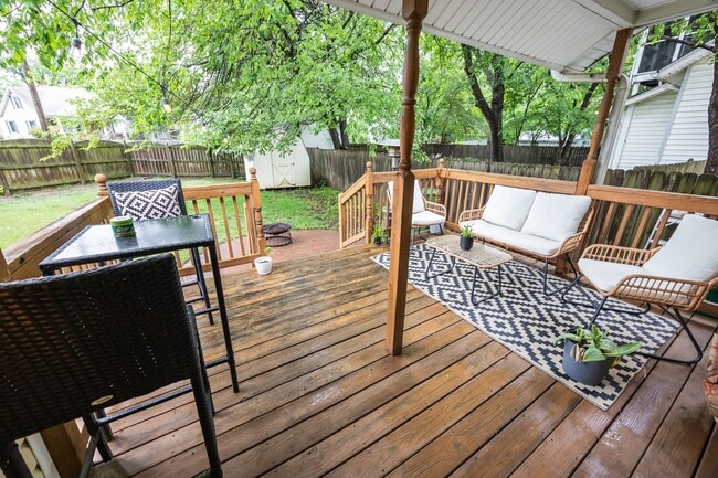 Building Photo - Quaint 2 Bedroom 1 Bath Home in Forest Hil...