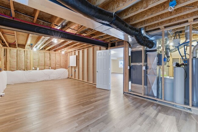 Building Photo - Woodman Hills 4 bdrm rancher