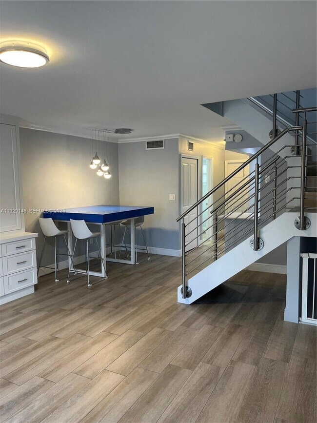 Building Photo - 8650 SW 67th Ave