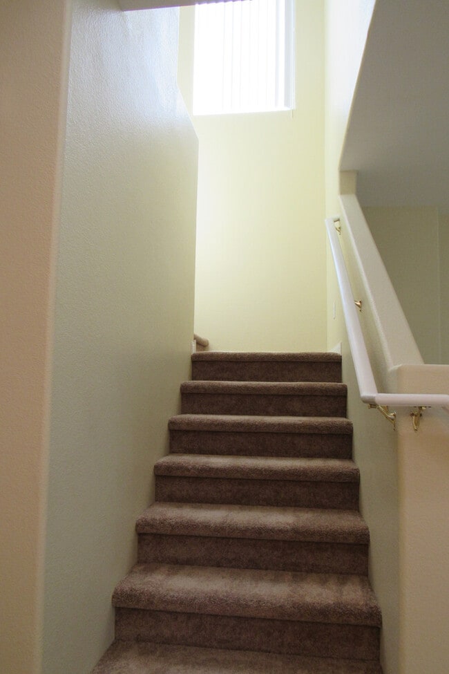 Building Photo - COMING SOON-BEAUTIFUL 2 STORY HOME LOCATED IN HENDERSON WITH STRIP AND MOUNTAIN VIEWS!