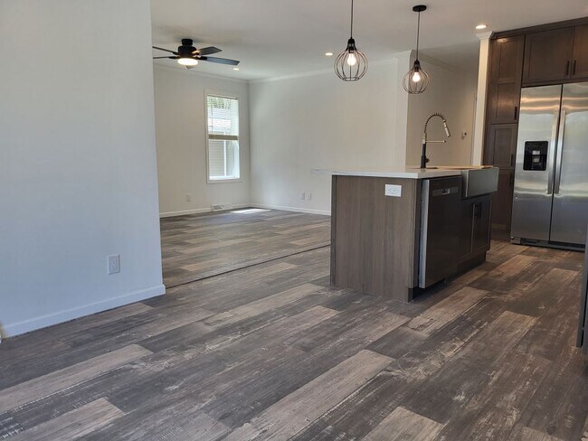 Building Photo - 1116 Candlewood Rd