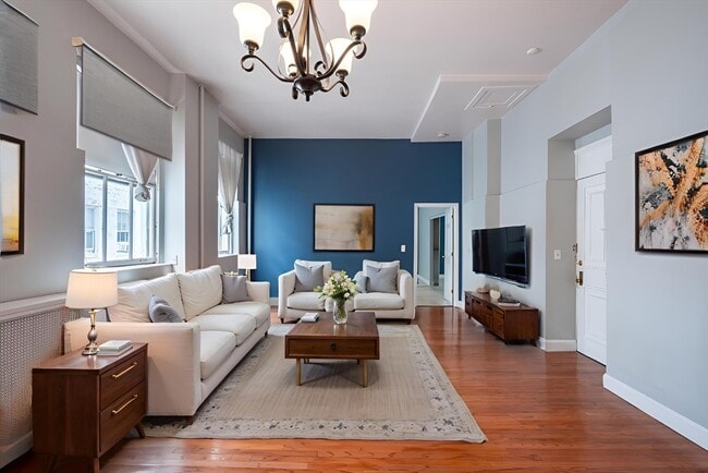 Primary Photo - 16 Balmoral St
