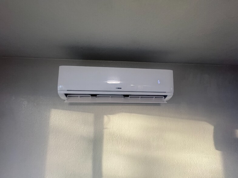 Building Photo - 1119 S Alderwood Dr