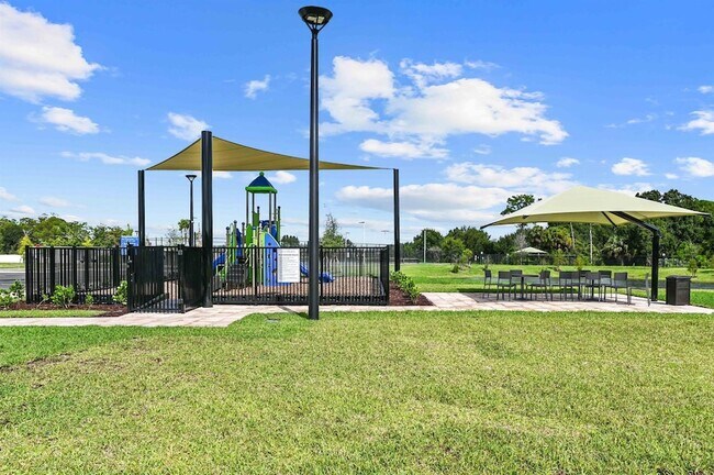 Building Photo - 9891 SW Legacy Dr