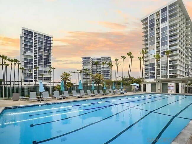 Building Photo - 1750 Avenida Del Mundo