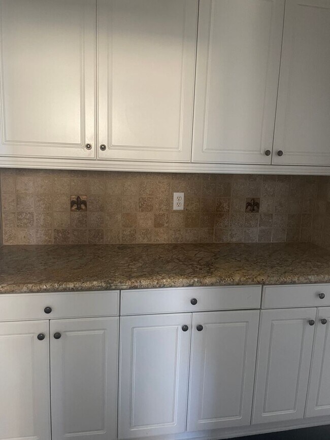 Building Photo - Pool/Spa Home