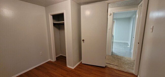 Building Photo - 281 Acre Ave