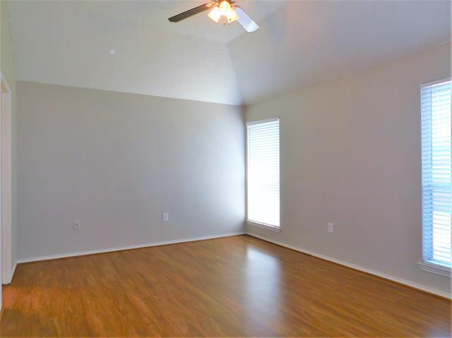 Building Photo - 2917 Oakshire St