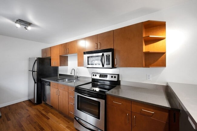 Building Photo - Charming 2BR Condo in Denver