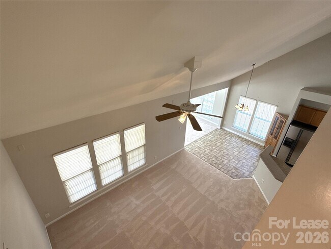 Building Photo - 2140 Pineapple Ct