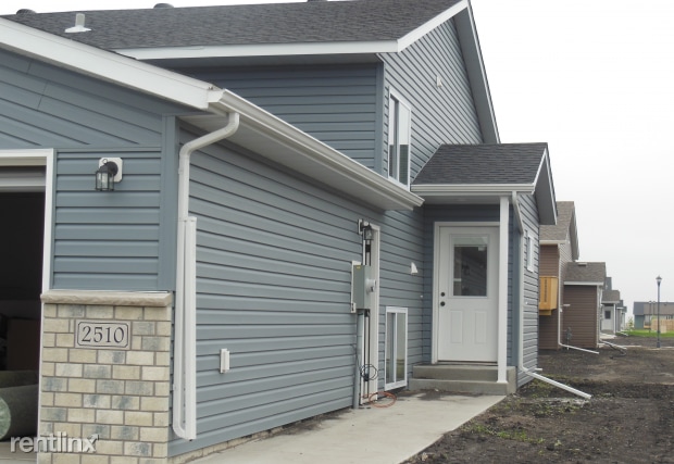 Building Photo - 3 br, 2 bath  - Eaglewood Journey Twin Homes