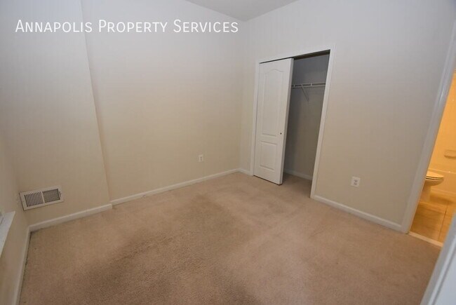Building Photo - 2818 Etley Ct