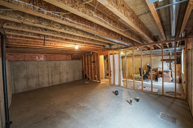 Building Photo - Spacious 3 bed, 2.5 bath home located in Wellington, CO