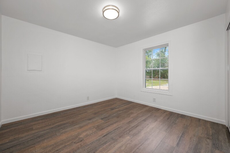 Building Photo - 2178 N Ranch Rd