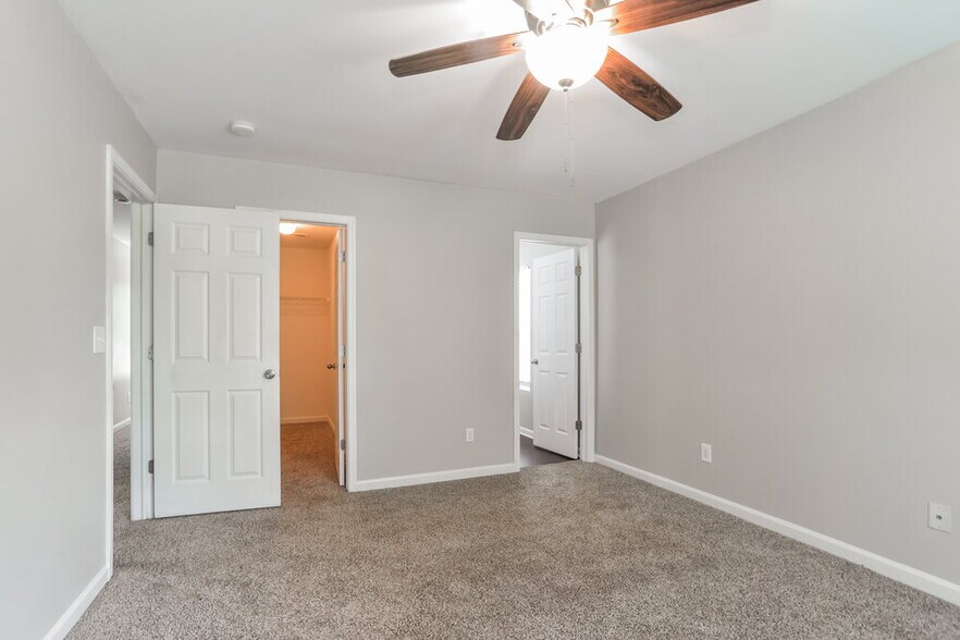 Building Photo - 1040 Joselynn Drive