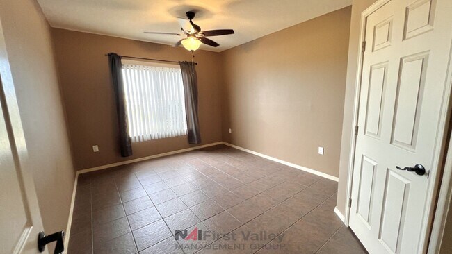 Building Photo - 1 Bedroom, 1 Bath