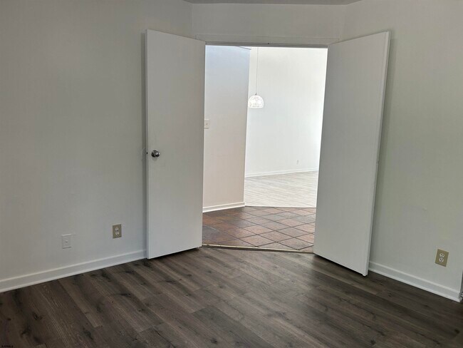 Building Photo - 20 Tilton Club