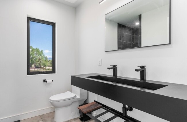 Building Photo - 1205 Trails Creek Ave