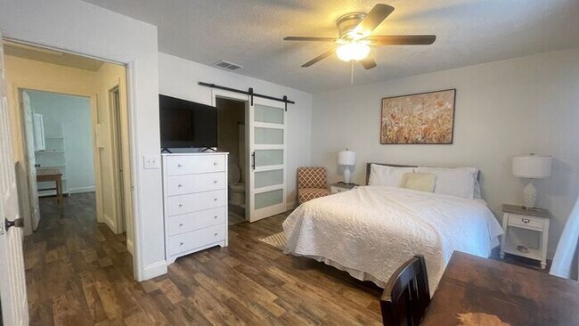 Building Photo - 1718 Silver Creek Ct