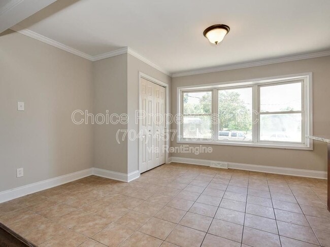 Building Photo - 6827 Woodstream Dr