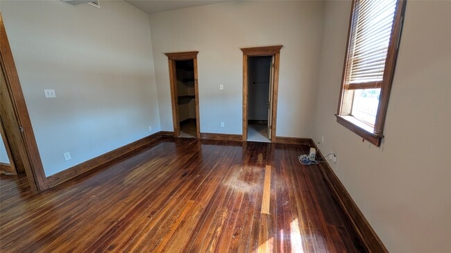 Building Photo - 702 Paschall St