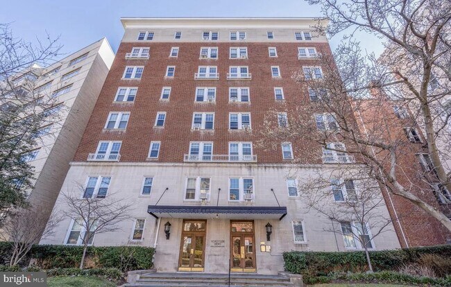 Building Photo - 1954 Columbia Rd NW